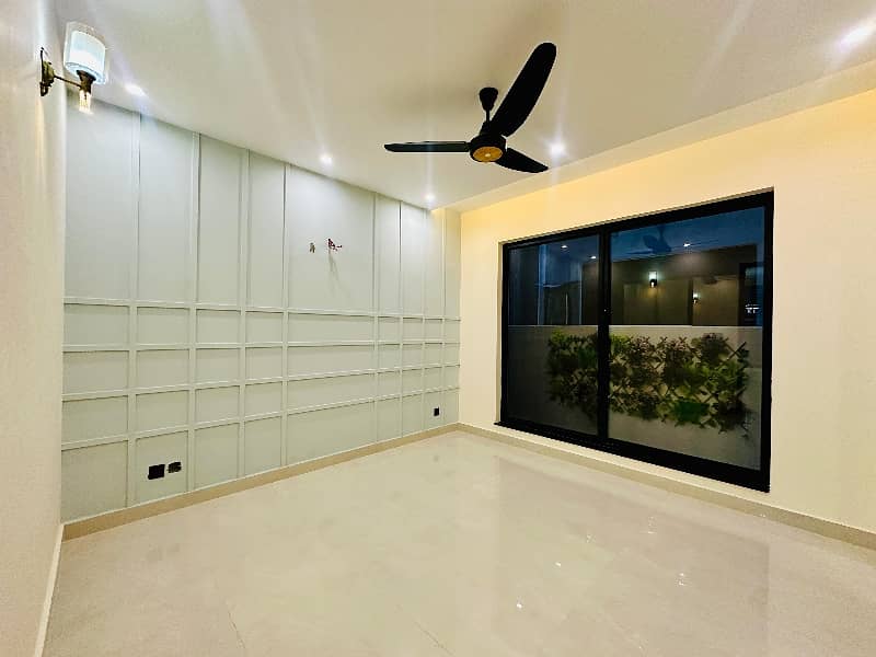 5 MARLA MODERN DESIGN HOUSE AVAILABLE FOR RENT IN DHA 5