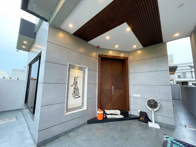 5 MARLA MODERN DESIGN HOUSE AVAILABLE FOR RENT IN DHA 2