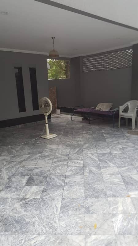 1 Kanal Fully Furnished Lower Portion For Rent In DHA Phase 4 (Hot Location Nearby Gold Crest Mall) 2