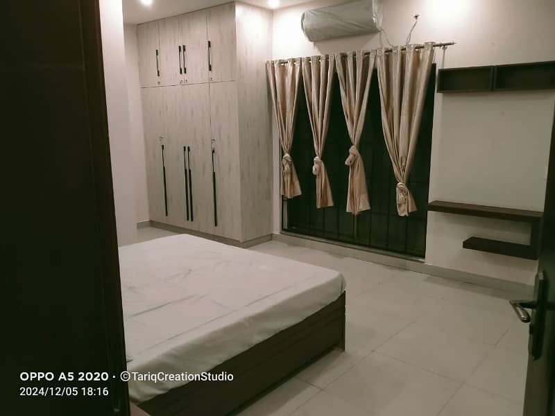 1 Kanal Fully Furnished House For Rent In DHA Phase 4 (Hot Location Nearby Gold Crest Mall) 6