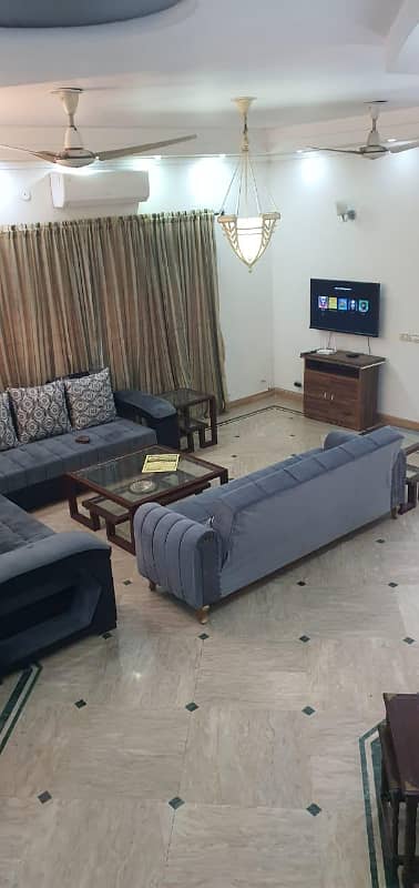 1 Kanal Fully Furnished House For Rent In DHA Phase 4 (Hot Location Nearby Gold Crest Mall) 8