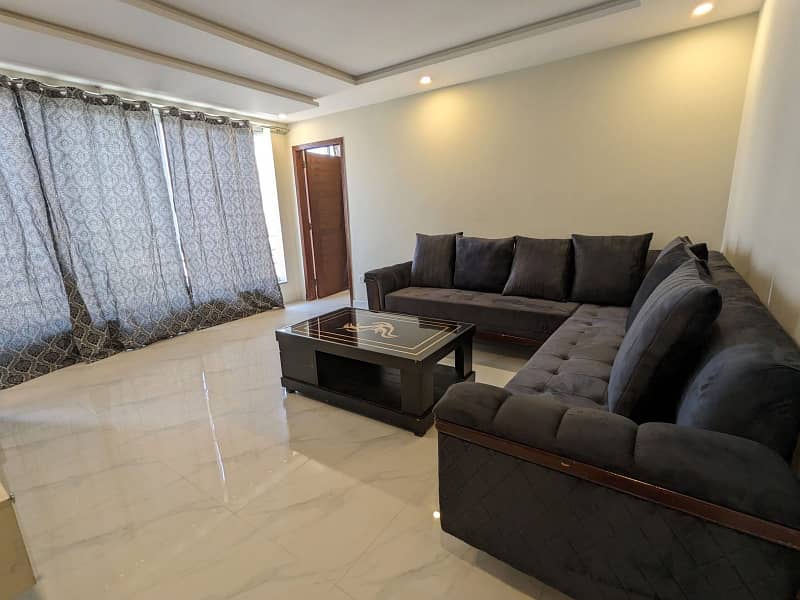 1-Bed Fully Furnished Luxury Flat For Rent In Sector E, Bahria Town Lahore 2