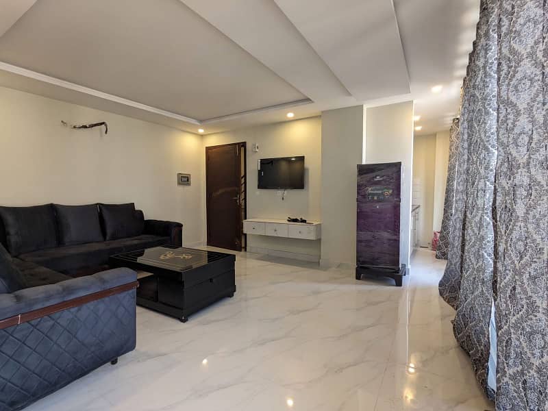 1-Bed Fully Furnished Luxury Flat For Rent In Sector E, Bahria Town Lahore 3