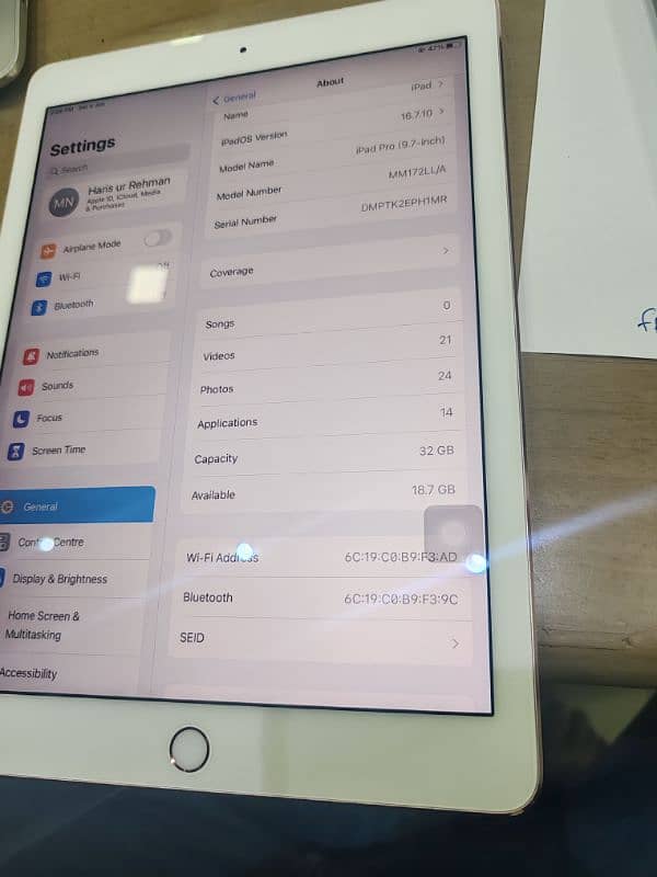 Apple IPad Pro 9.7 inch 32gb in Excellent condition. 8