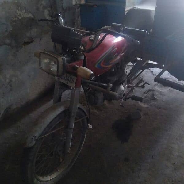 loadr raksha for sale in good condition 4