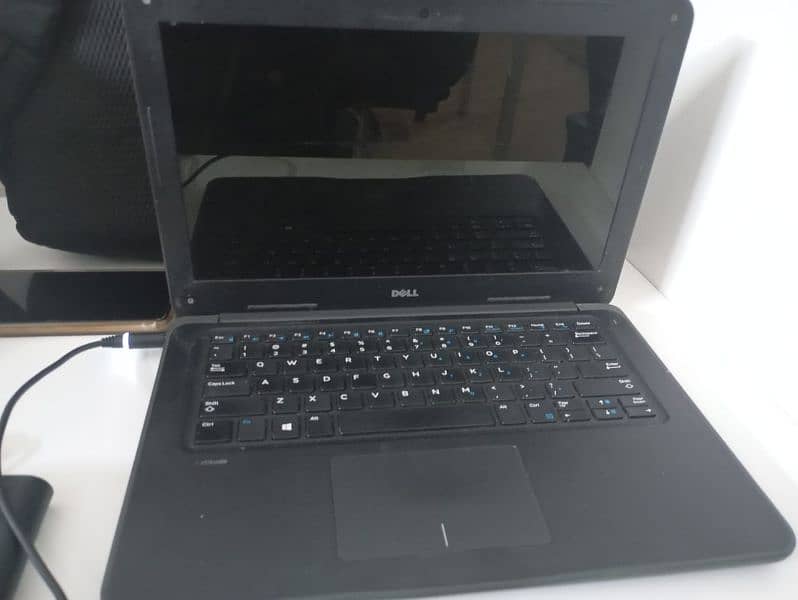 Dell Latitude 3380 Cori3-666 1