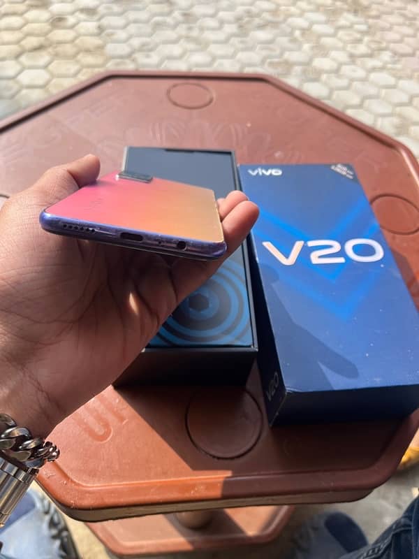 Vivo v20 2