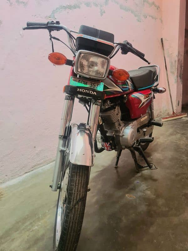 Honda 125 22/23 model 1