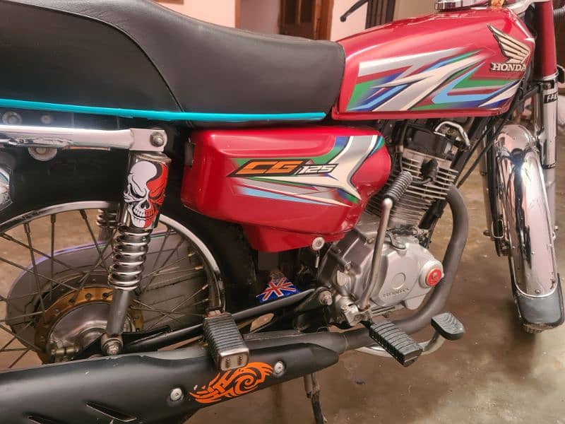 Honda 125 22/23 model 2