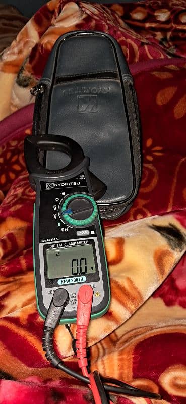 digital clamp meter 2