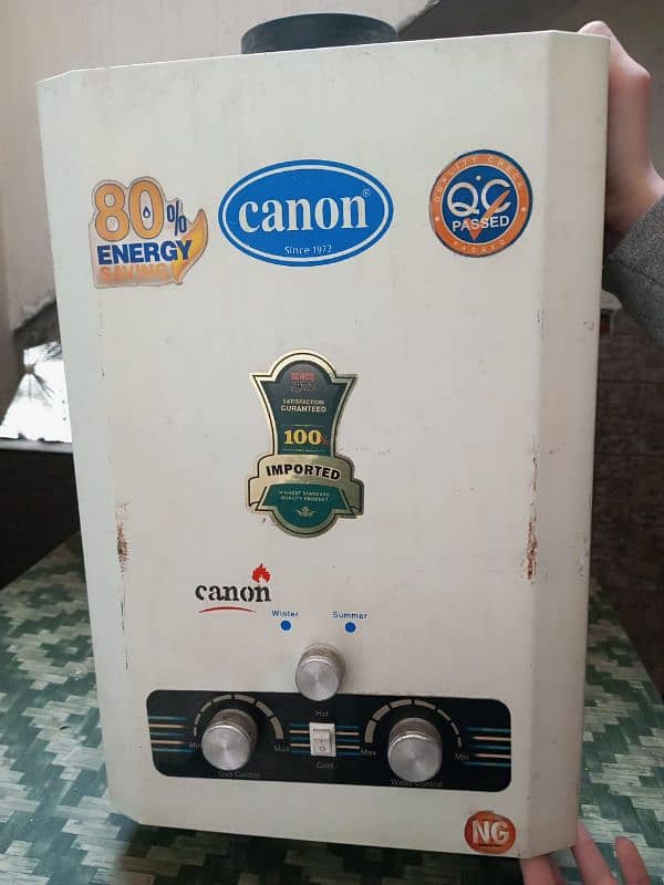 Canon Instant Geyser (Gas) 1