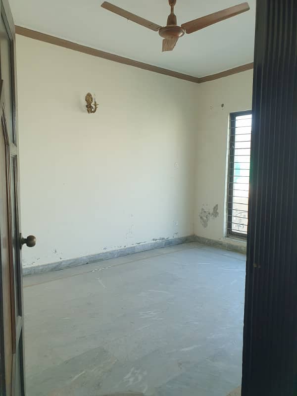 10 Marla House For Rent at DHA Main Bullevard Lahore 7