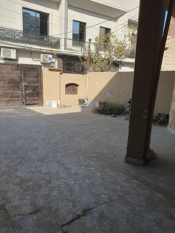 10 Marla House For Rent at DHA Main Bullevard Lahore 14