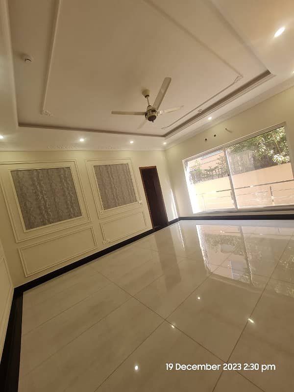 1 Kanal Full House For Rent In DHA Ph 6 16