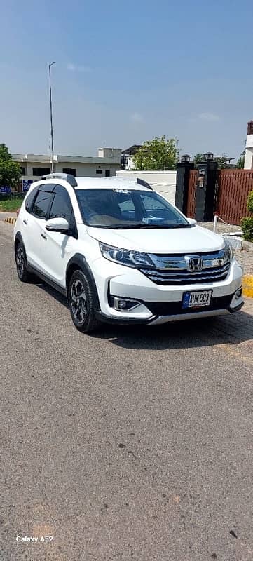 7 Seater car For Rent in Islamabad & Rawalpindi Honda Brv APV Prado V8 5