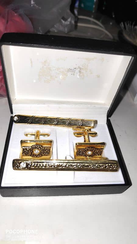 cufflinks and tie pin set 4