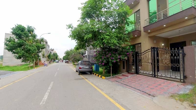 Prime Location House For Sale In Rs. 22000000 1