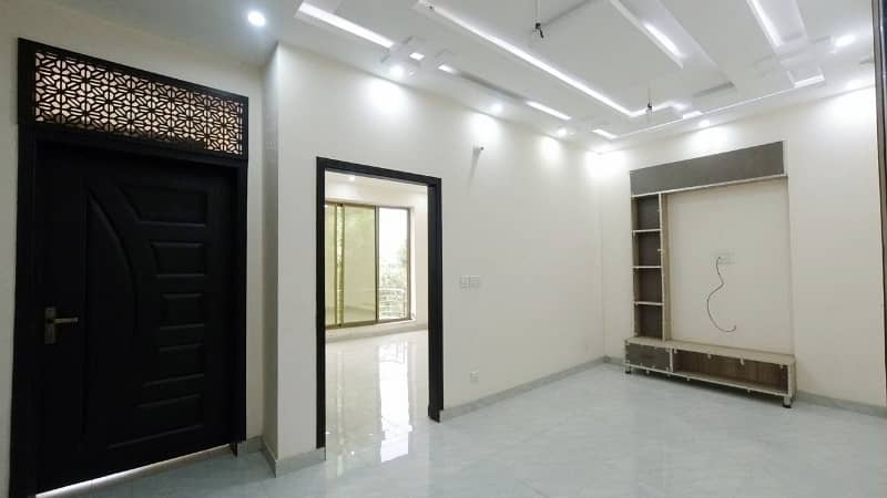 Prime Location House For Sale In Rs. 22000000 13