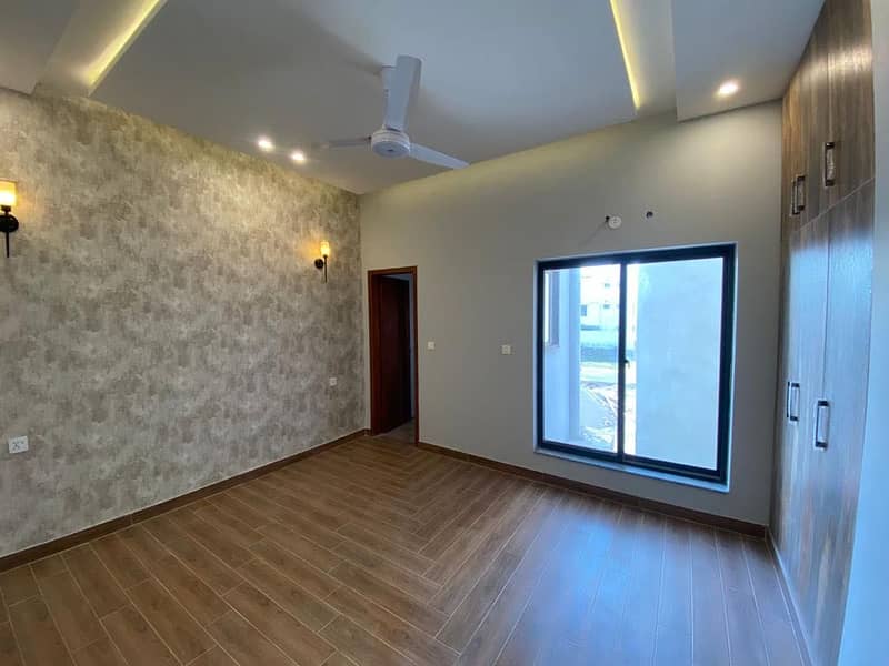 5 Marla Beautiful House For Sale In Etihad Town Phase 1 7