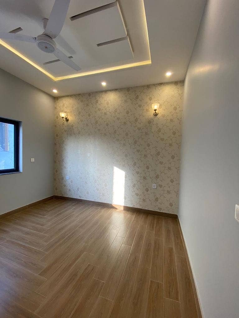 5 Marla Beautiful House For Sale In Etihad Town Phase 1 12