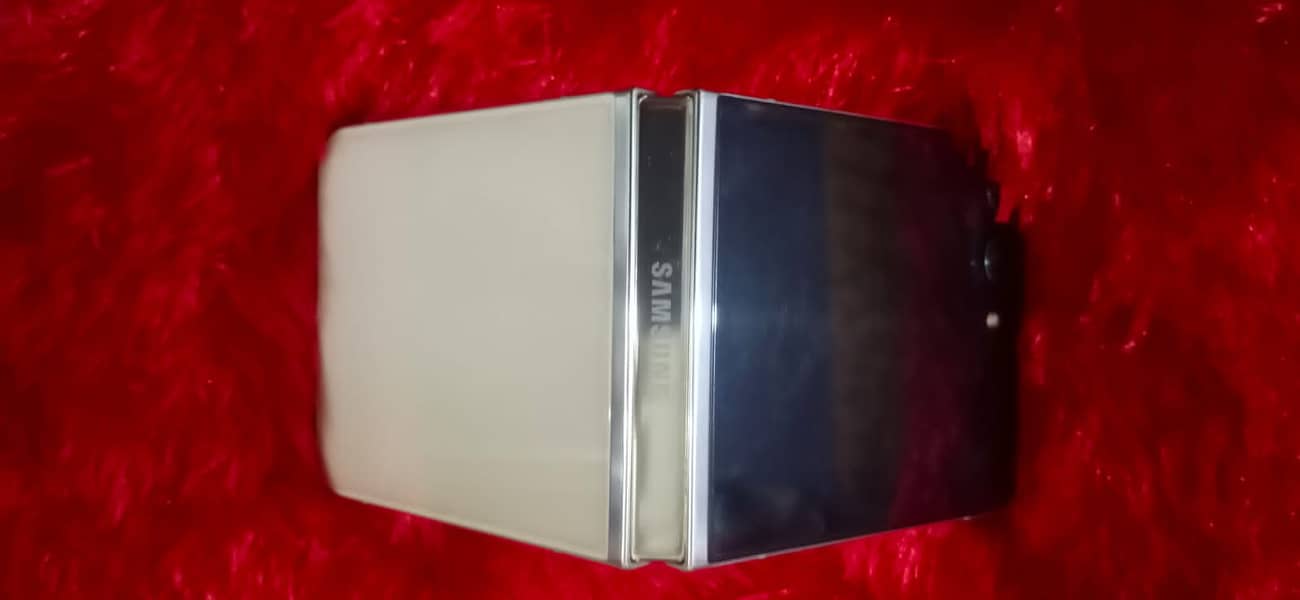 Samsung Z Flip 5 / 8/512Gb  / Official Pta Approved / Open Box 5