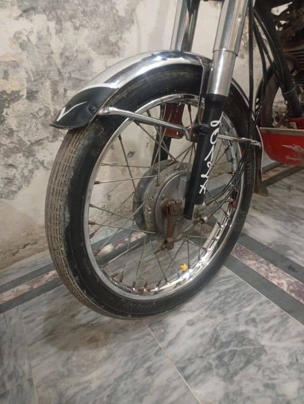 honda 125.2014 model sham  5 bjy ky bad rabta kry 7