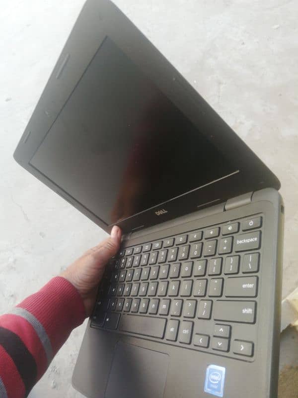 Dell Chrome Book 0