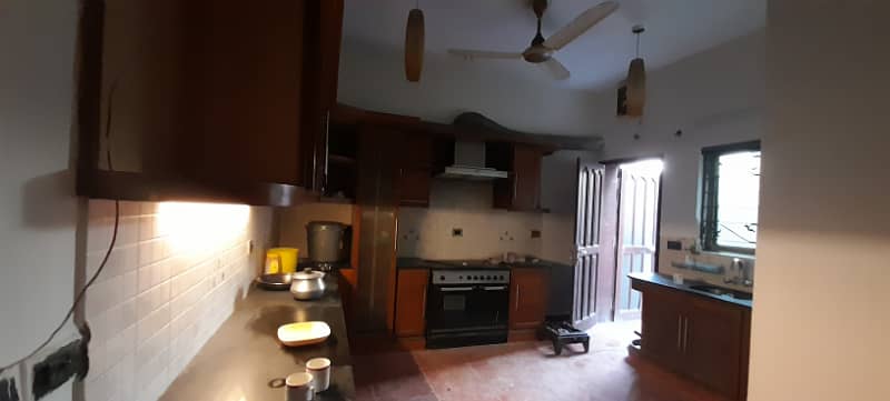 Cantt properties offers 10MARLA used House for sale in Phase 4 DHA 4