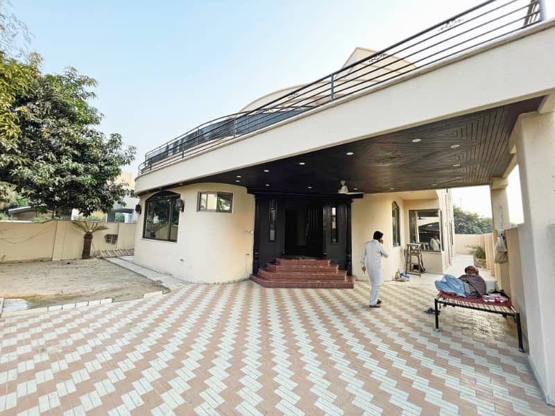 Cantt Properties Offer 1 Kanal House With Basement Available For Rent In DHA Phase 5 0