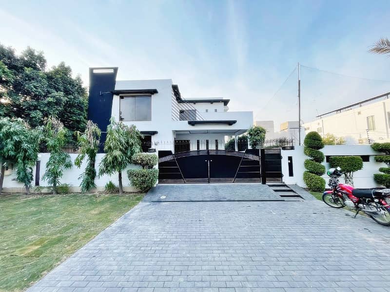 Cantt Properties Offer 1 Kanal House With Basement Available For Rent In DHA Phase 5 0