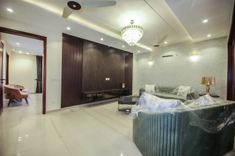 Daily Basis  Luxury house Available For Rent Fully Furnished 3 Bedroom Luxury house For Rent 6