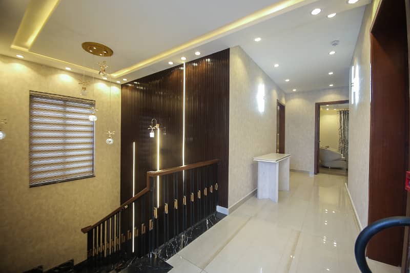 Daily Basis  Luxury house Available For Rent Fully Furnished 3 Bedroom Luxury house For Rent 16