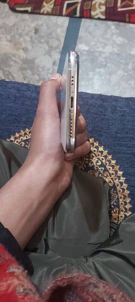 Iphone xs pta 4