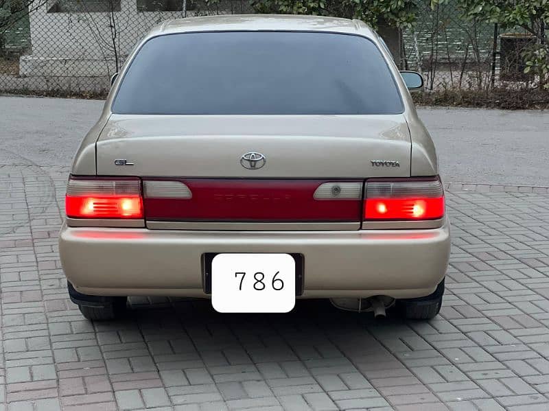 Toyota Corolla GL 1999 3