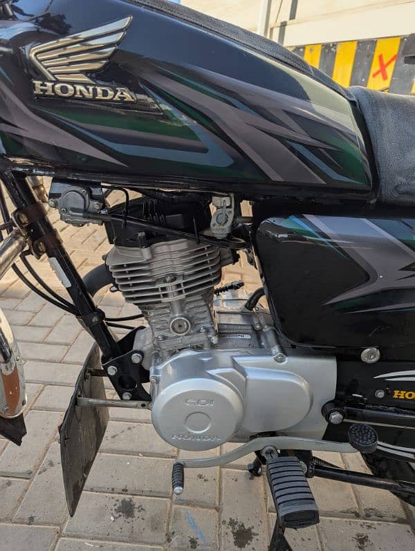 Honda CG 125 2023 3