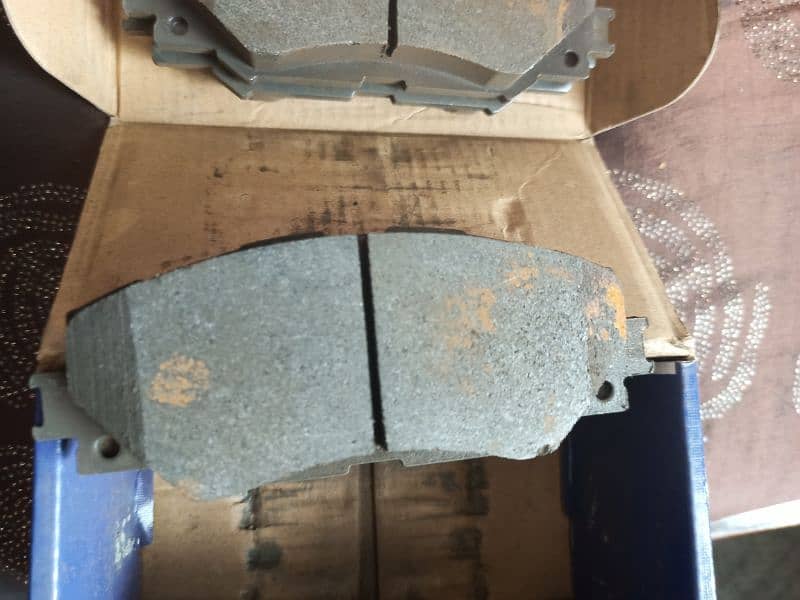 GM max brake pads for xli,axio,altis 6