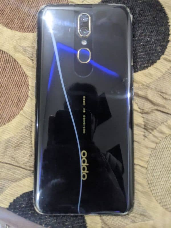 OPPO F11 3