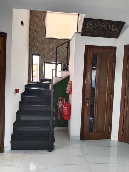 5 Marla Modern Design House For Rent in Phase 6 DHA Lahore Prime Location Near Dolmen Mall 6