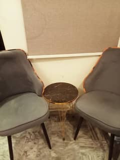 Chairs With Table