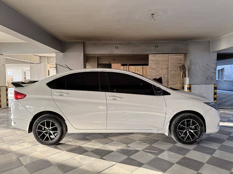 Honda City IVTEC 2021 fully loaded 4