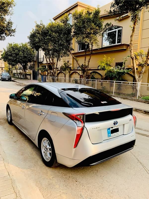 Toyota Prius 2017 0