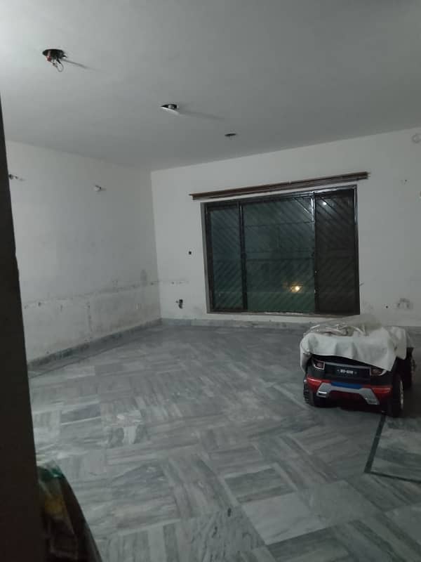 25 Marla Upper Portion Separate Entrance For Silent office Ideal Location of Gulberg Available For Rent 1