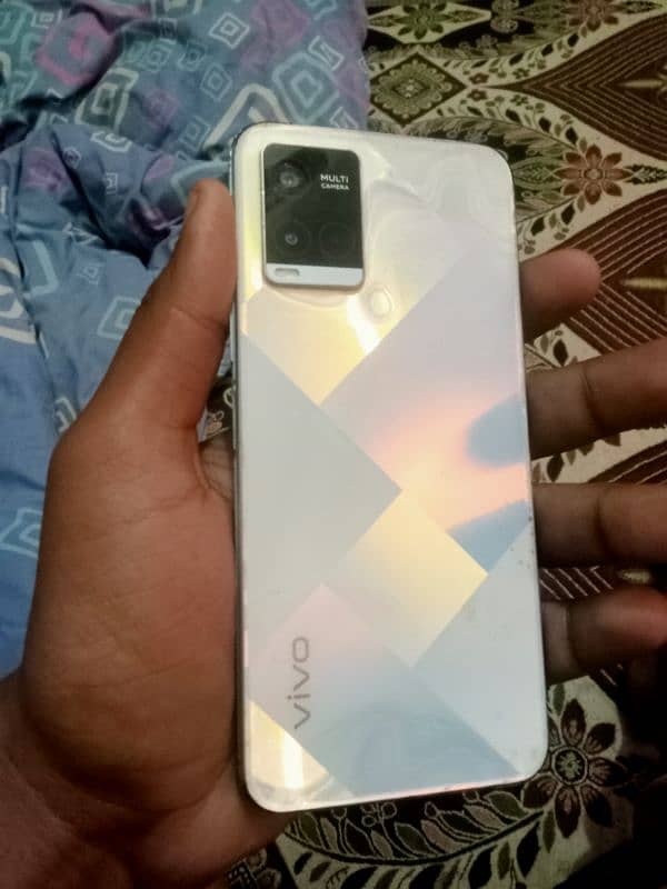 Vivo y21 All ok Only mobile and charger 7/10 Condition 3