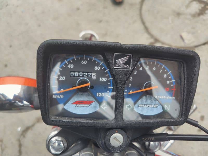 Honda CD 125 For Sale 6