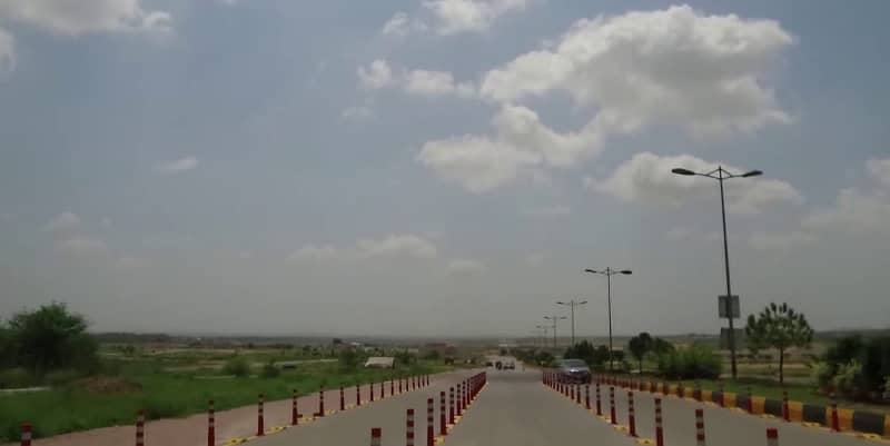 Premium 7 Marla Residential Plot Is Available For sale In Mumtaz City 0