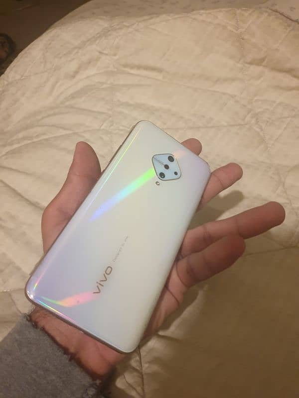 Vivo Y51 5