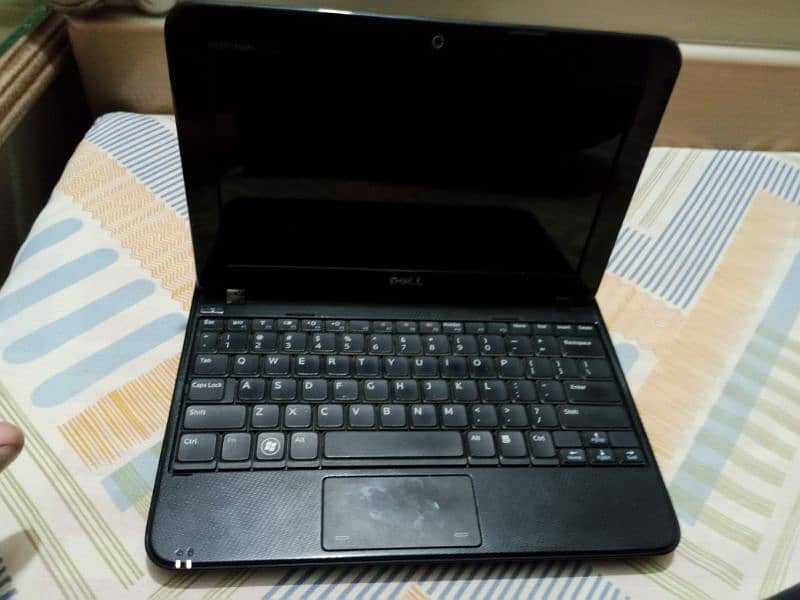 Dell laptop good condition 2