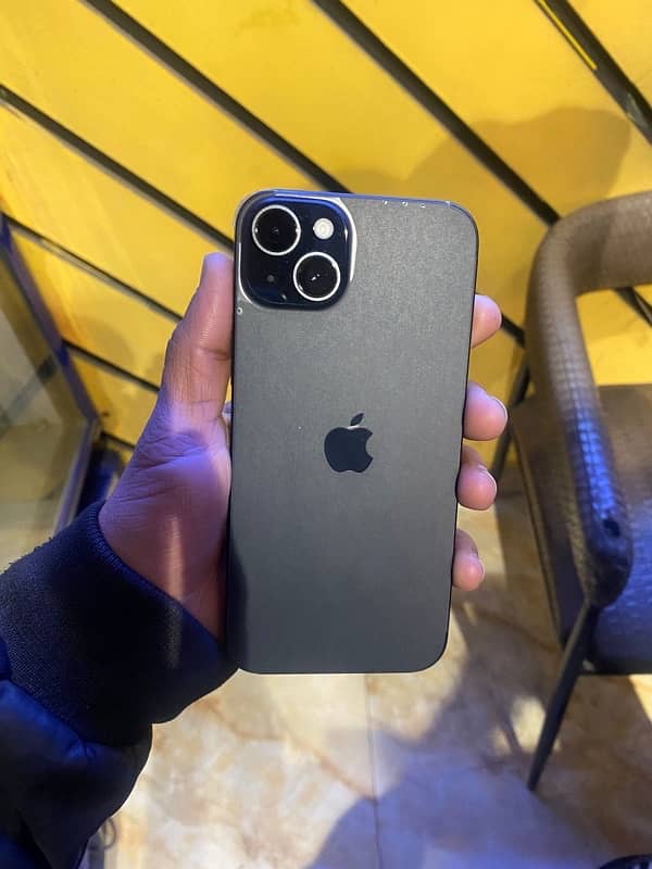 iphone 15plus 128gb jv non pta . . 10by10 . . with original box or cable 7