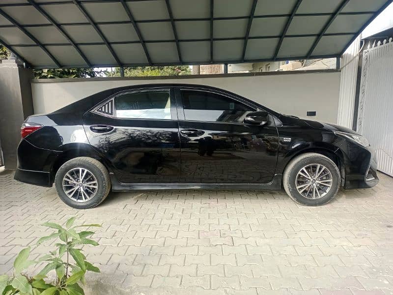 Toyota Corolla GLI 2016 automatic 7