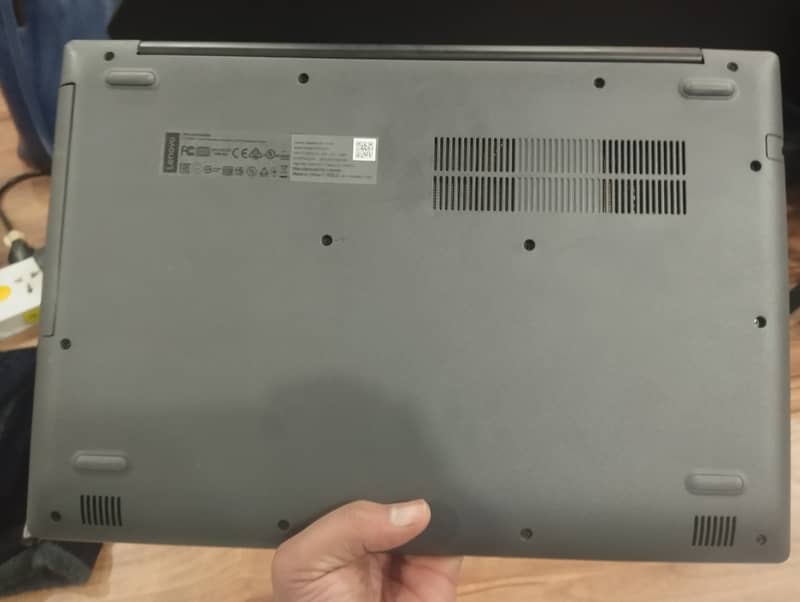 Dell ideapad 330 1000 GB hard 4gb ram 4